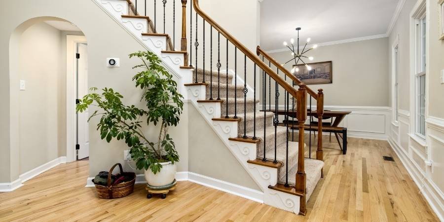 Professional interior painting in Delaware showing smooth wall finishes and precise edging by JS & EH Contracting.